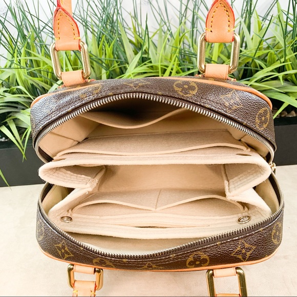 SOLD Louis Vuitton Manhattan PM Monogram - Picture 11 of 13